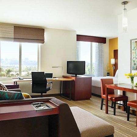 Residence Inn Indianapolis Airport Экстерьер фото