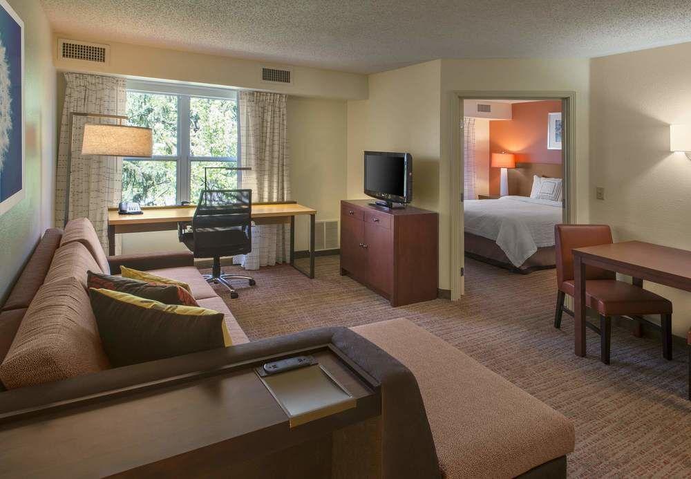 Residence Inn Indianapolis Airport Экстерьер фото