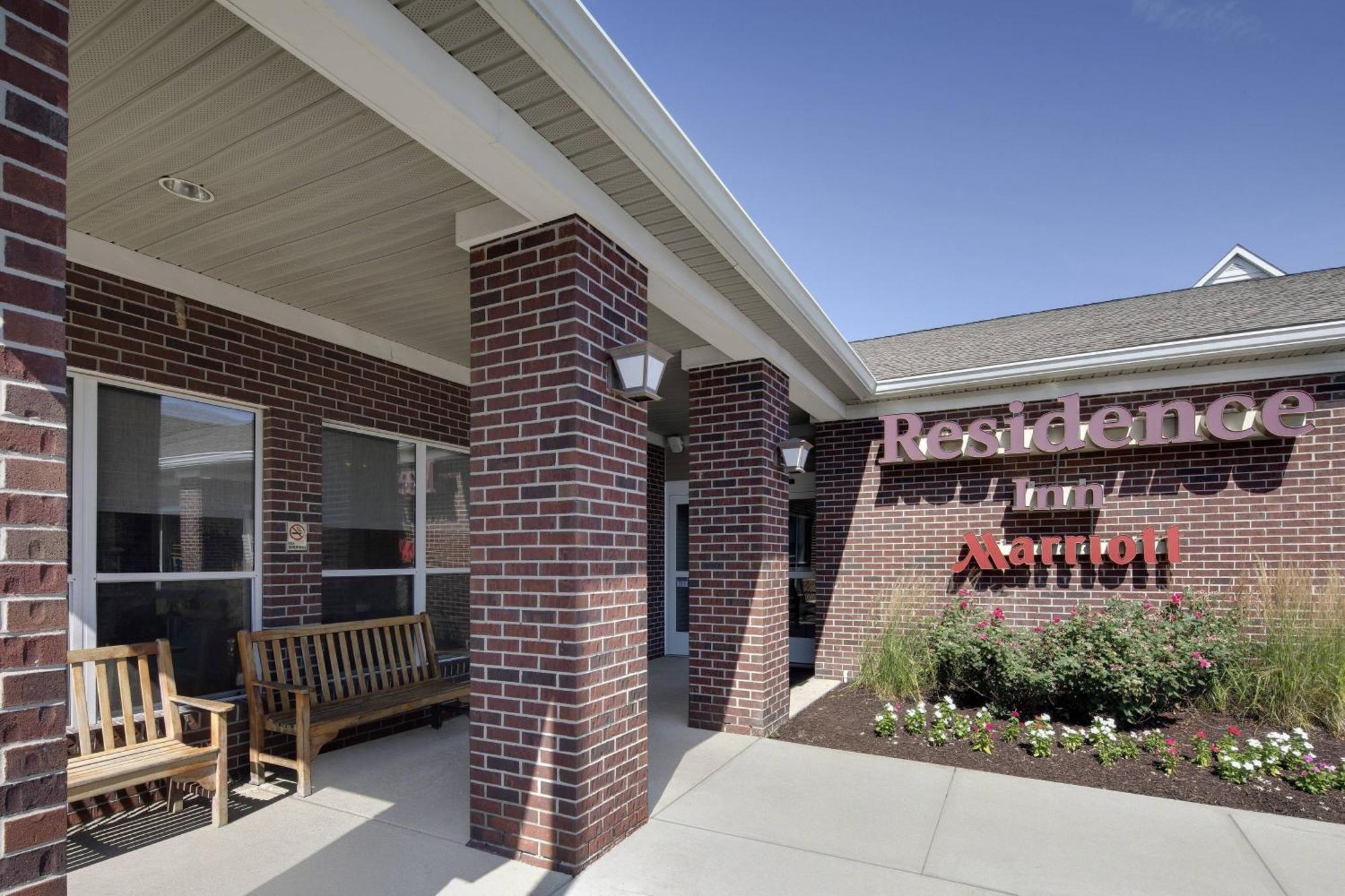 Residence Inn Indianapolis Airport Экстерьер фото