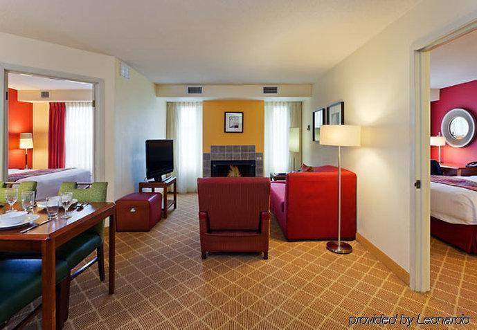 Residence Inn Indianapolis Airport Номер фото